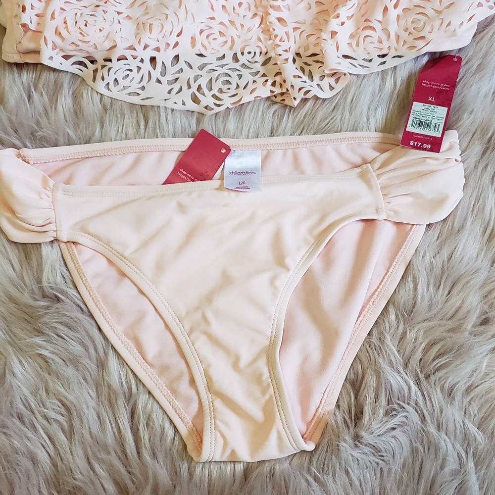 Two piece bikini - Picture 2 of 2